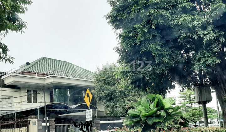 Rumah Hook Strategis Bagus Jl.boulevard Puri Indah Jakarta Barat - foto 1