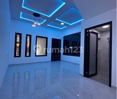 Dijual Rumah Baru Jadi 100% Siap Huni Bagus dan Murah di Tj. Duren Utara, Grogol Petamburan, Kota Jakarta Barat - foto 1