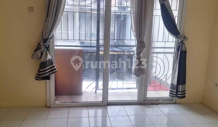 Rumah Murah 2 Lantai Masih Nego Siap Huni Bebas Banjir di Golden Palm Kalideres - foto 1