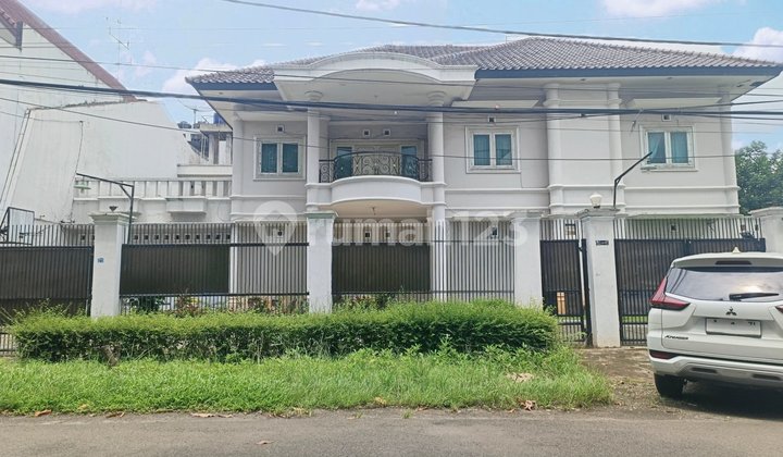 Rumah 2 Lantai Luas 800M² di Meruya Kembangan Jakarta Barat - foto 1
