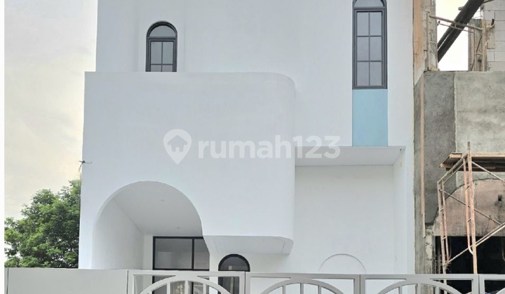 Dijual Cepat Rumah Litle Santorini Joglo Jakarta Barat - foto 1
