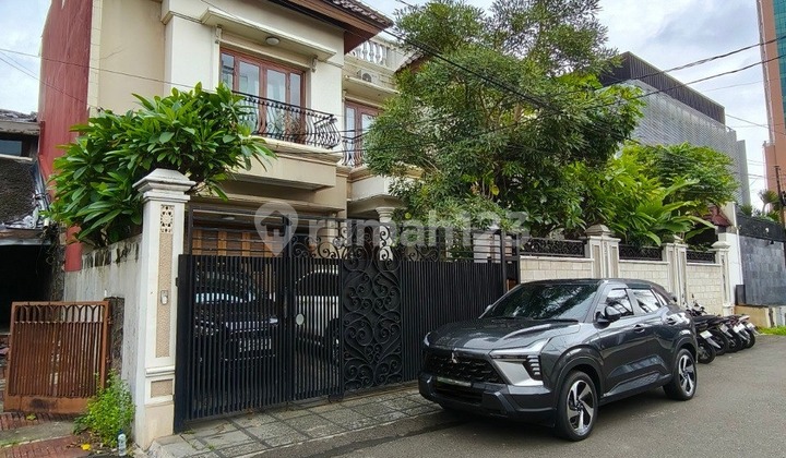 For Sale Rumah Klasik Tropis Slipi 434M2 Jakarta Barat - foto 1