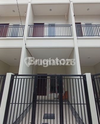 For Sale Rumah Baru 3 Lantai di Duri Kepa Lokasi Strategis - foto 1