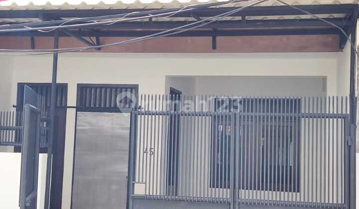 Rumah Rapi Siap Huni di Jelambar Grogol Jakarta Barat - foto 1
