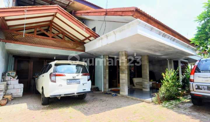 Dijual Rumah 2 Lt + Bonus 10 Rumah Kontrakan di Jl Lapangan Bola, Kebon Jeruk, Jakarta Barat ( Dekat Rcti ) - foto 1