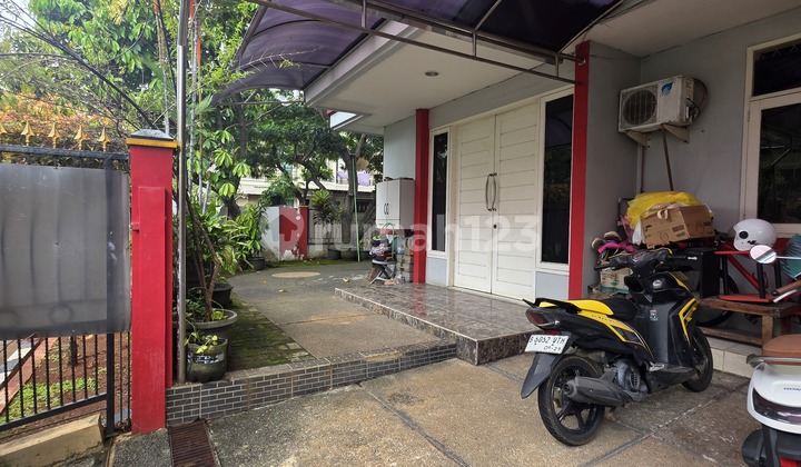 Rumah Hook 2 Lantai di Komp Metro Permata - foto 1
