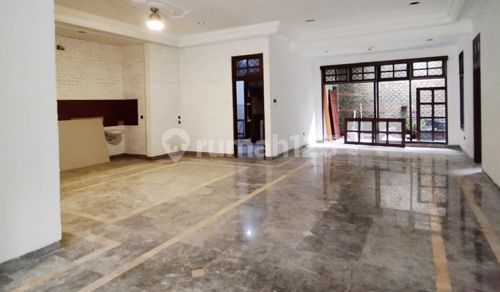 Rumah Permata Buana Dekat Puri Indah Mal, 400 M2, Plong, High Ceiling, Lokasi Bagus - foto 1