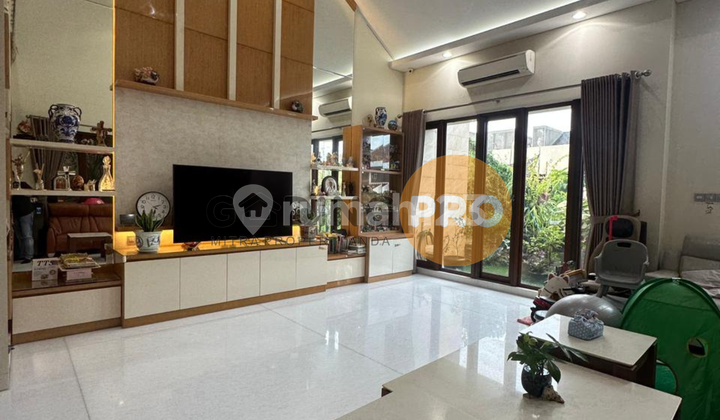 Jual Rumah Kedoya Permai Bangunan Mandiri 3 Lantai Siap Huni Bagus - foto 1