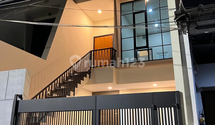 Rumah Brand New Minimalis Bagus Banget - foto 1