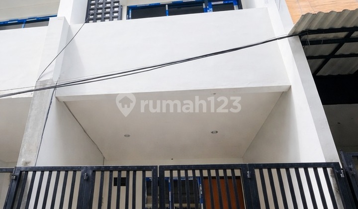 1495 Rumah Baru Tanjung Duren - foto 1