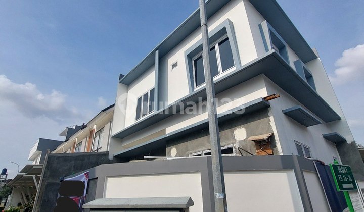 Rumah Baru Metland Puri Cluster Clematis - Posisi Hoek & Lokasi Super Strategis! - foto 1