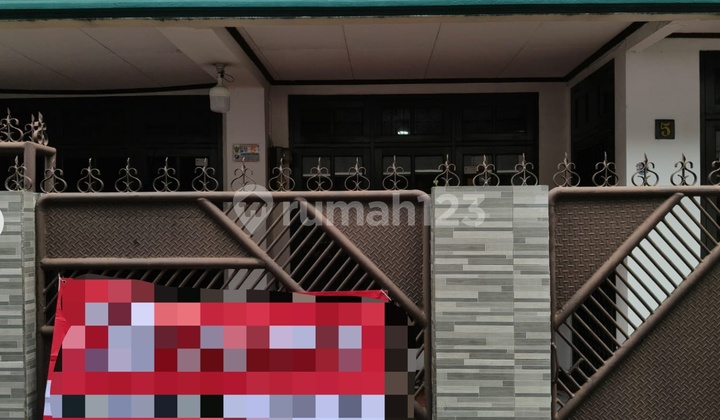 Rumah SHM di Menteng 1 Grogol Petamburan - foto 1