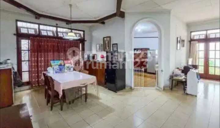 Rumah 2 Lantai di Tosiga Kemanggisan, Jakarta Barat - foto 1