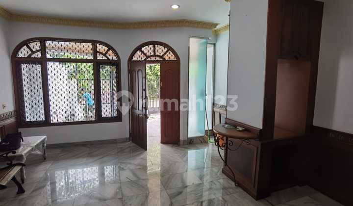 Di Jual Rumah Premium Siap Huni di Taman Aries Jakarta Barat Rumah Butuh Minim Renovasi SHM di Perumahan Taman Aries, Jl. Aries Utama Iii, Meruya Utara, Kembangan, Kota Jakarta Barat, Dki Jakarta, Indonesia, 11620, Meruya - foto 1