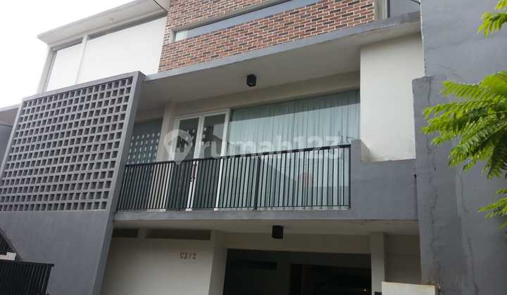Dijual Rmh Bagus Siap Huni di Kembangan Hrg Miring - foto 1