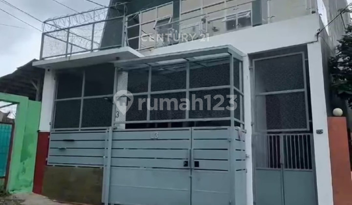 Rumah Cantik Siap Huni di Jl Tosiga Mulia Kebon Jeruk Jakbar - foto 1