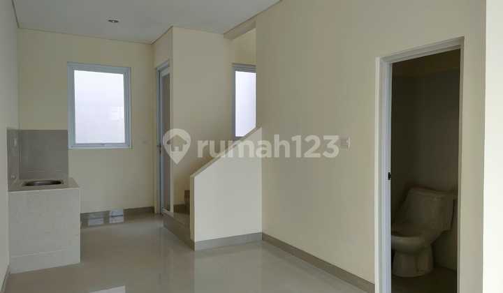 M1 Rumah 2 Lantai Palm Blossom Kalideres Jakarta Barat - foto 1