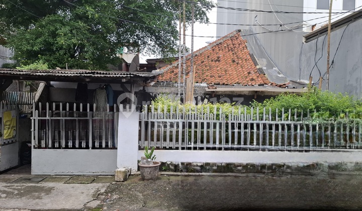 Rumah Dijual Dijual di Keutamaan Dalam Jakarta Barat - foto 1