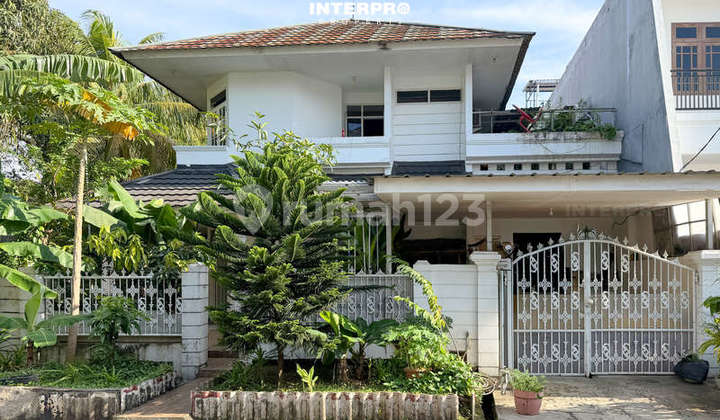 Rumah Hook Puri Indah Sebelah Taman Sirkulasi Sangat Baik - 268M2 - foto 1