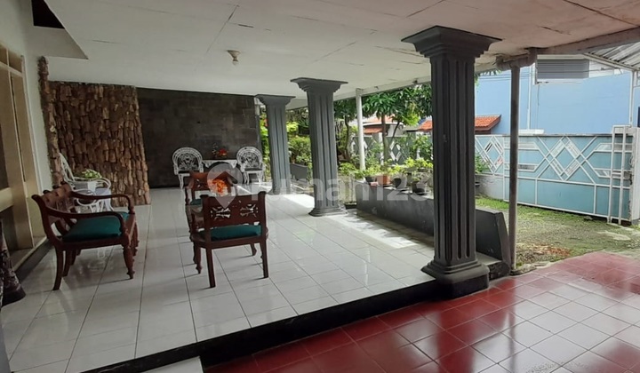 Rumah Asri di Sekitar Permata Hijau Jakarta Barat - foto 1