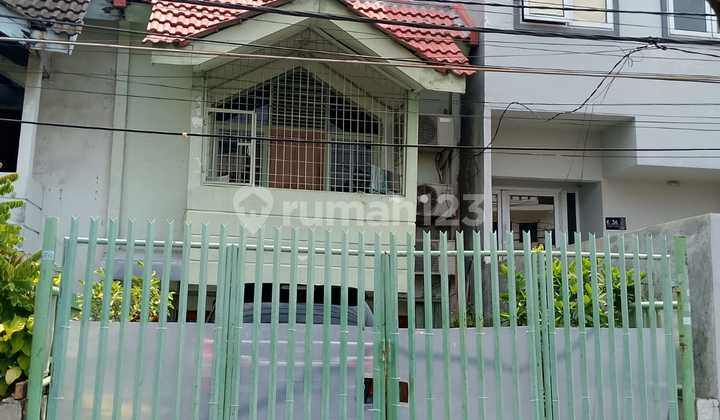 Rumah Murah 2 Lantai di Jl Cosmos Jl Ratu Ternatai Kedoya Utara - foto 1