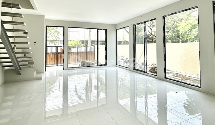 Dijual Rumah Hook Komplek Taman Villa Meruya Jakarta Barat - foto 1
