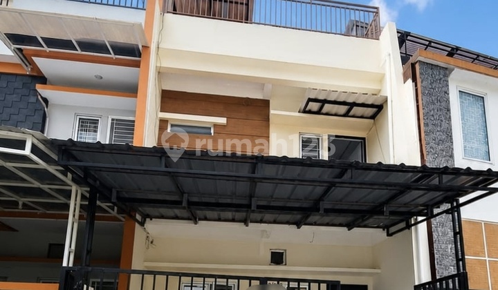 Rumah Bagus Siap Huni 3 Lantai Harga Murah Citra Garden 2Extention - foto 1