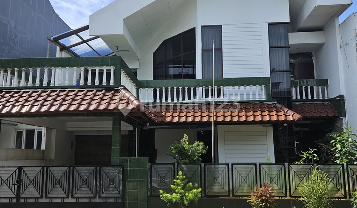 Dijual Rumah Dikawasan Elite Intercon - Jakarta Barat - foto 1