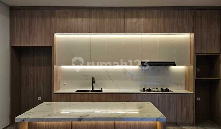 Rumah Brand New.3 Lantai.di Permata Buana Jakarta Barat (Re) - foto 1
