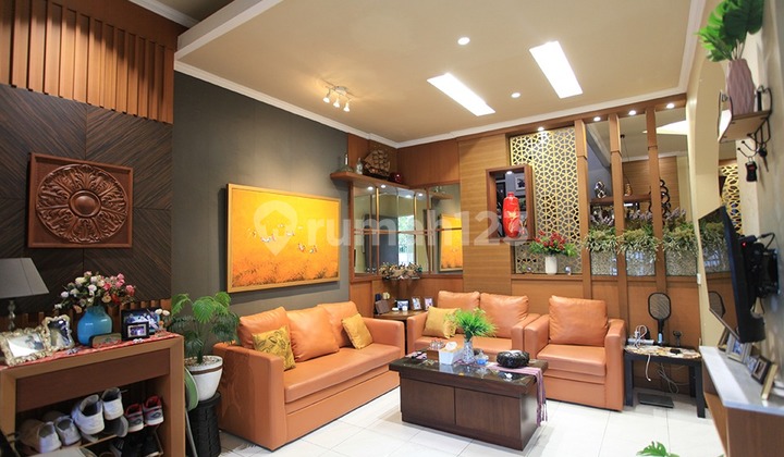 Rumah Minimalis Taman Surya 5 Uk 6X18 Udah Renov Bagus - foto 1