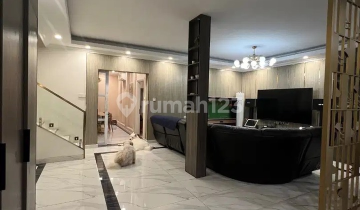 Dijual Rumah Puri Mansion Boulevard - Kembangan.full Renovasi, Furnished, Design Interior.wow Murah Lt.200 (10X20) - foto 1