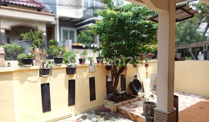 Jual B U Rumah Lt150 2Lt Ruas 2Mobil Bagus Terawat - foto 1