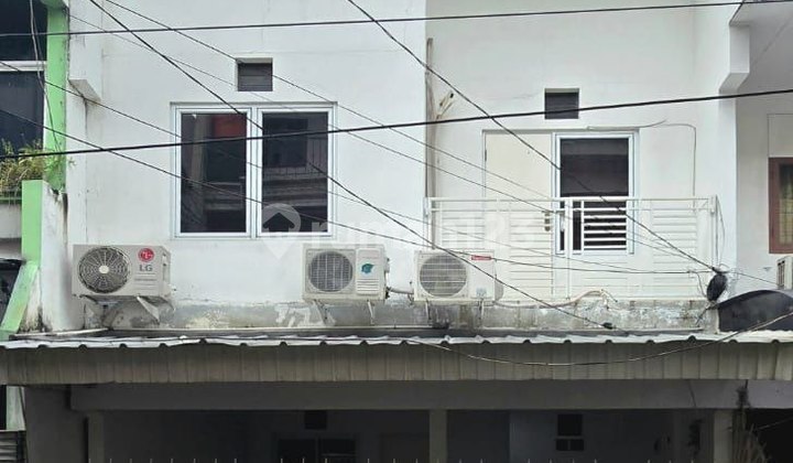 Dijual: Rumah Modern 2,5 Lantai di Komplek Tanjung Duren - Lokasi Strategis & SHM! - foto 1