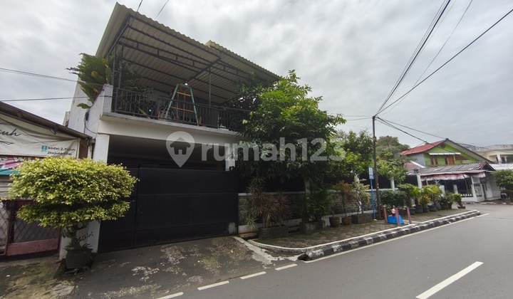Dijual Rumah Hook 2 Lantai di Anggrek Rosliana Kemanggisan - foto 1