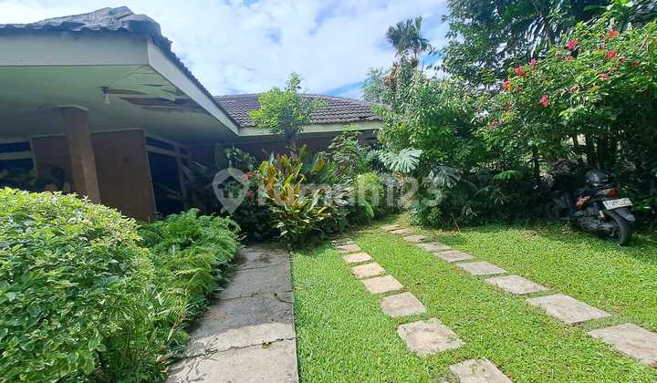Rumah Tua Cuma Hitung Tanah Lokasi Blng Hotel Anggrek, Jakarta Barat - foto 1