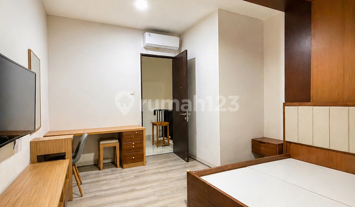 Rumah Siap Huni Cluster Favorite Casa Jardin Jakarta Barat - foto 1