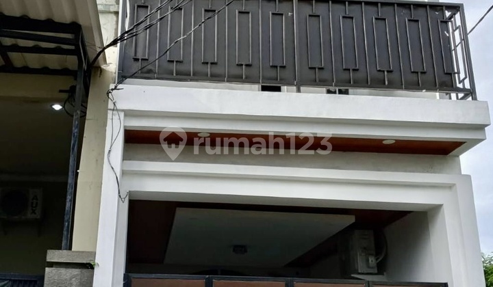 Rumah Modern Fully Furnish 3.5X25 Startegis Kemangisan Jakarta Barat - foto 1