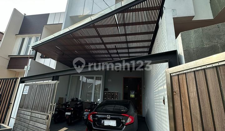 Rumah Cantik 6X18 Furnish Strategis Taman Cengkareng Indah Jakarta Barat - foto 1
