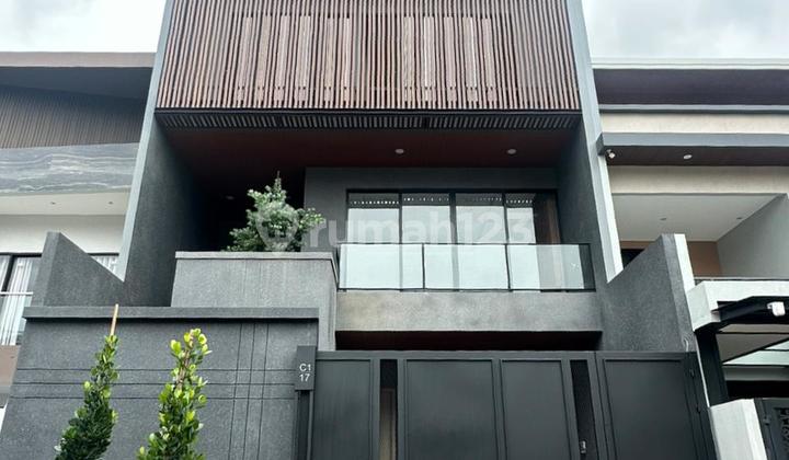 Rumah Baru di Permata Buana, 8X17, 3 Lantai , Semi Furnished, 5Kt, SHM - foto 1