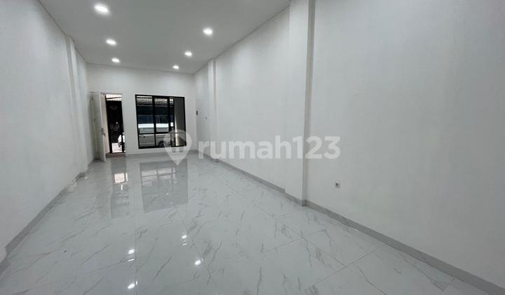 Rumah Jelambar Brand New Jual Cepat 4 Lantai - foto 1