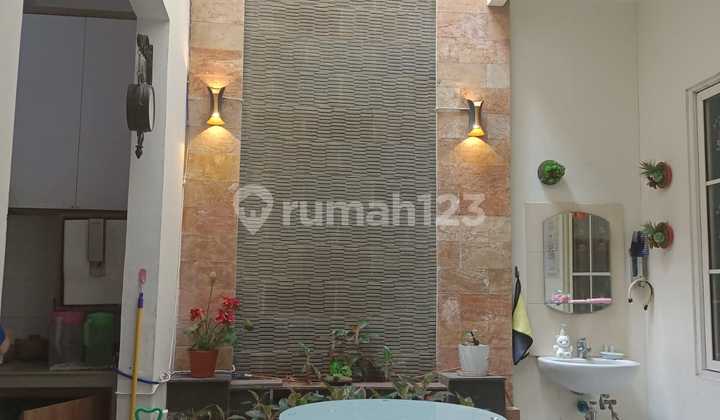 Dijual Rumah Cantik Furnished 2 Lantai di Cluster Favorite Green Lake City