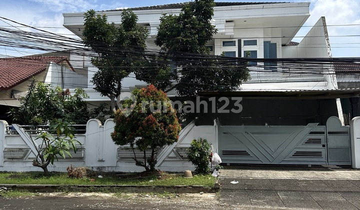 Rumah 2 Lantai Duri Kepa Jalan Lebaarrr Lokasi Strategiss - foto 1