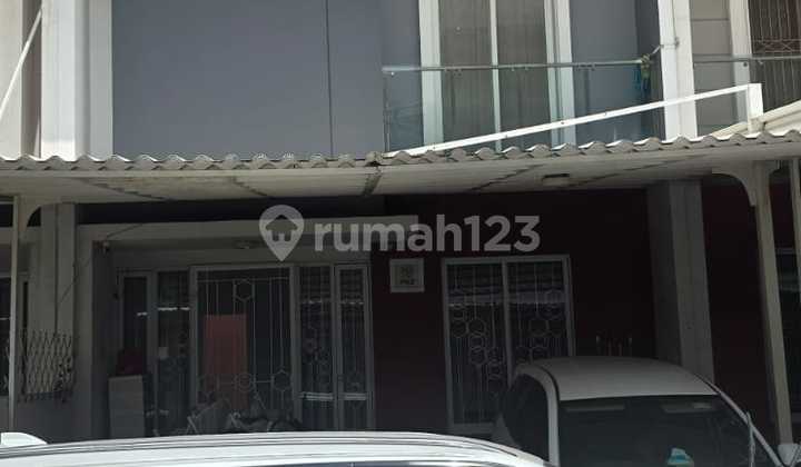 Dijual Cepat Rumah 2 Lantai, Bagus dan Rapi di Golf Lake Residence Cluster Pinehills Jakarta Barat - foto 1
