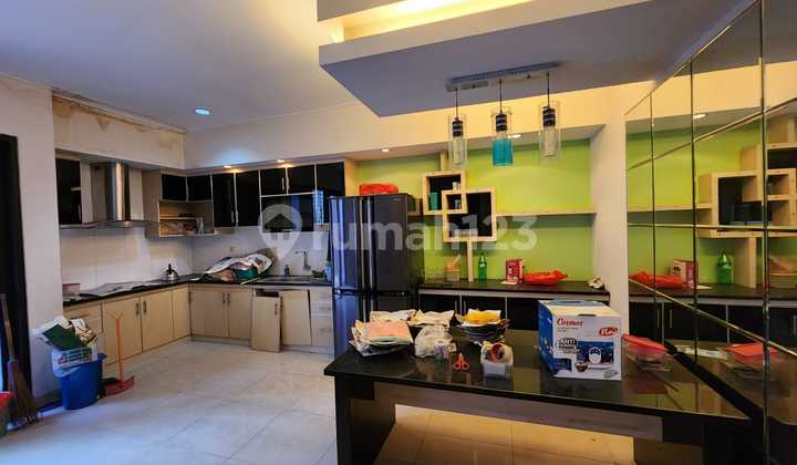 Frans Cen-Rumah Dijual di Casa Jardin. Bagus.jarang Ada..Murah Banget Wow Lt.8x18/ 2Lt - foto 1