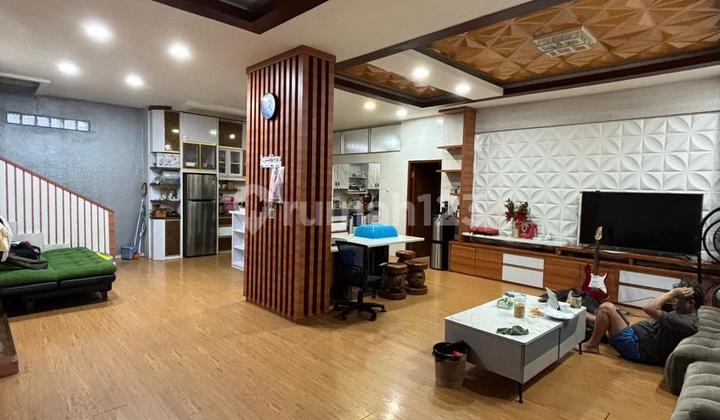 Turun Harga Pasti Termurah Rumah di Jelambar Cakep SHM 3 Lantai - foto 1