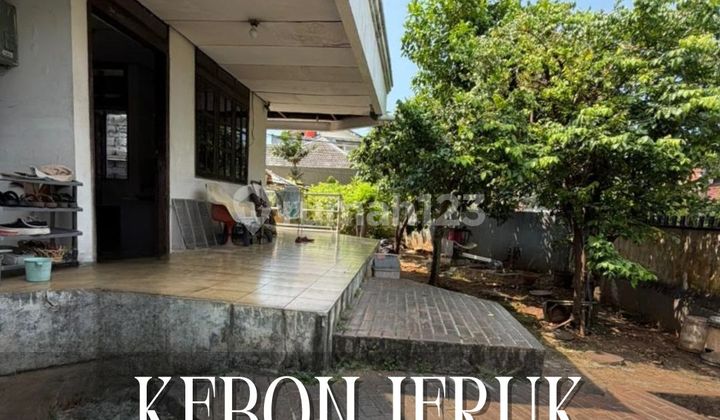 Dijual Cepat Rumah Luas Posisi Hoek Lokasi Strategis di Kebon Jeruk, Jakarta Barat - foto 1