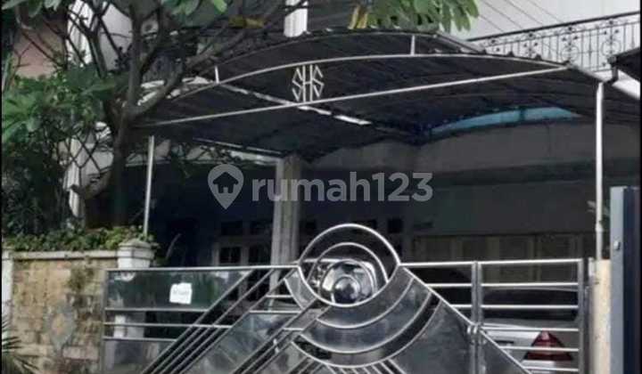 Dijual Rumah Taman Kebon Jeruk Intercon Srengseng..Blok Bagus Depan.. Kembangan Jakarta Barat PLN 11.000 Watt LT 300 M2 LB 425. M2 2 Lantai KT 5 + 1 KM 5 + 1 Garasi 2 Carport 2 Harga 9 M bisa Nego - foto 1