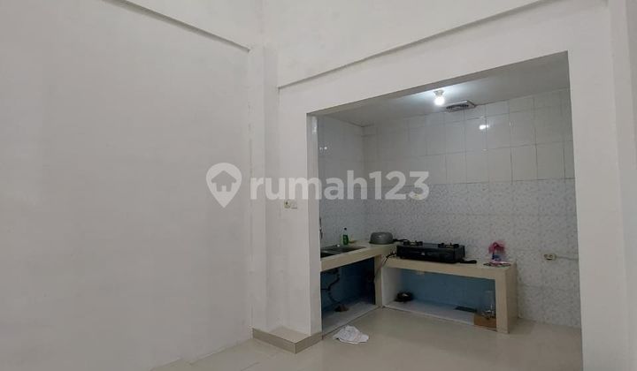Rumah 2 Lantai Siap Huni di Kosambi Baru Jakarta Barat Lokasi Strategis - foto 1