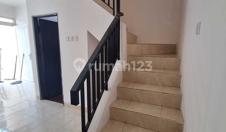 Rumah Siap Huni di Park Residence Jakarta Barat Strategis - foto 1
