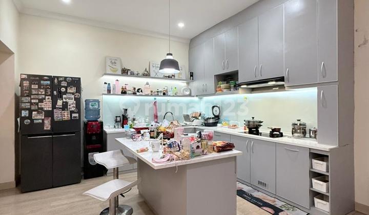 Citra 1, Kalideres, Jakbar..Dijual Rumah Cantik Siap Huni 1.5 LT, Bangunan Besar, Parkir Luas, Cocok Utk Keluarga Yg Cari Nyaman di Lingkungan Strategis, Hadap Barat, Semi Furnish, Shm.-K3l - foto 1